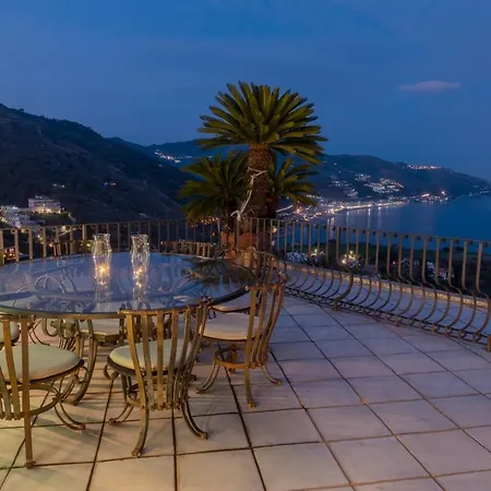 Bellavista House *